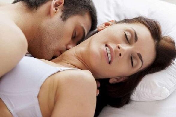 Intymumas ir išleidimas iš vyro, turinčio seksualinį jaudulį